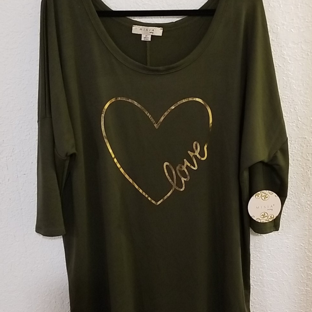 Plus size tee